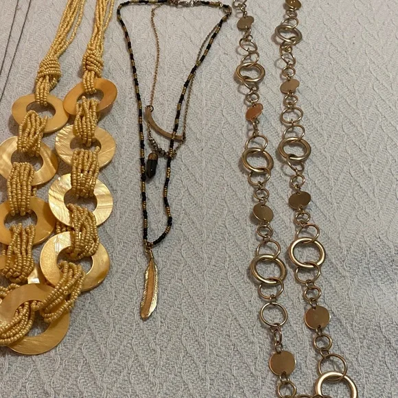 Bundle Jewelry 5 Necklaces 4 Bracelets 2 Pairs Earrings - Picture 6 of 6